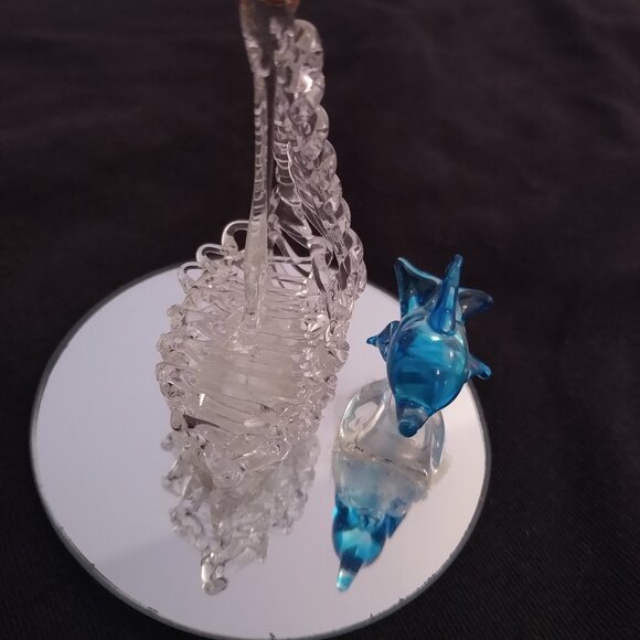 Miniature Dolphin Trinket - Picture 2 of 4